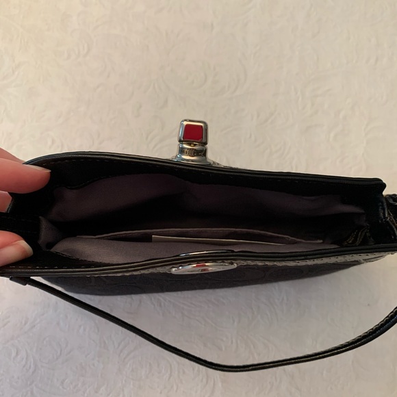 Coach Black Signature Collection Turnlock Wristlet - Picture 4 of 7